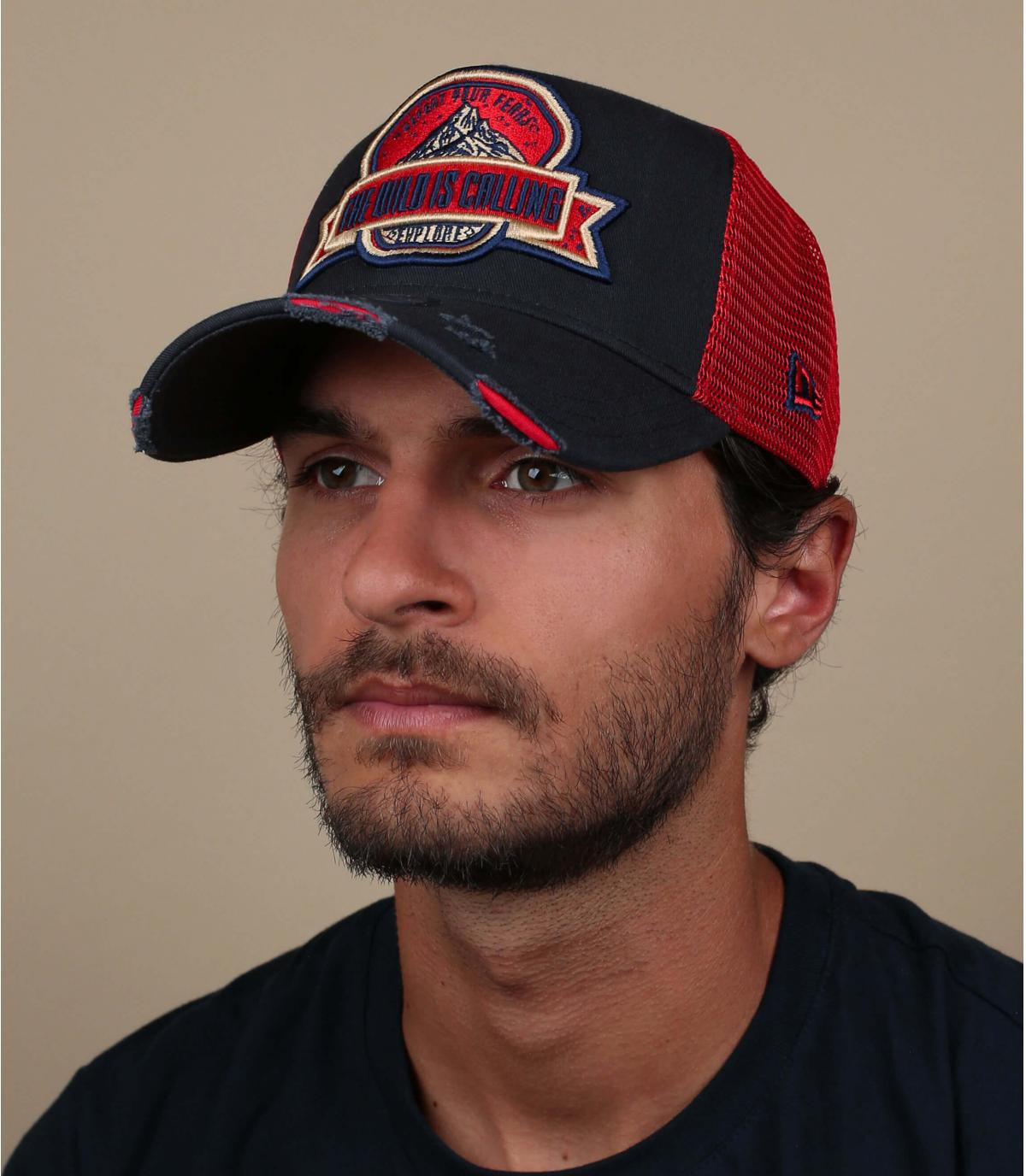 trucker New Era bleu rouge Trucker The Wild is Calling navy